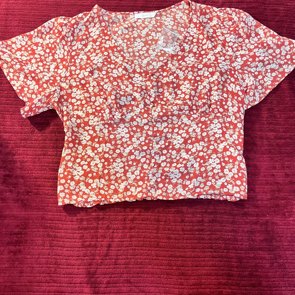 🚨🚨BUNDLE LUSH SHIRT SLEEVE NWT XL
